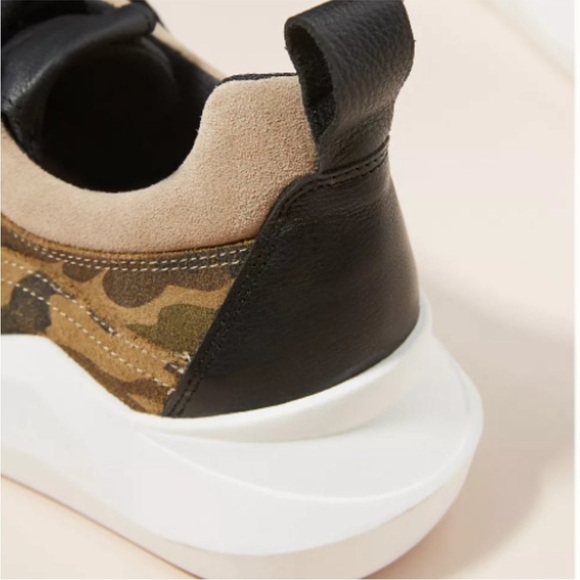 Like New Anthropologie Ashton Platform Sneakers in Camo - Picture 3 of 8